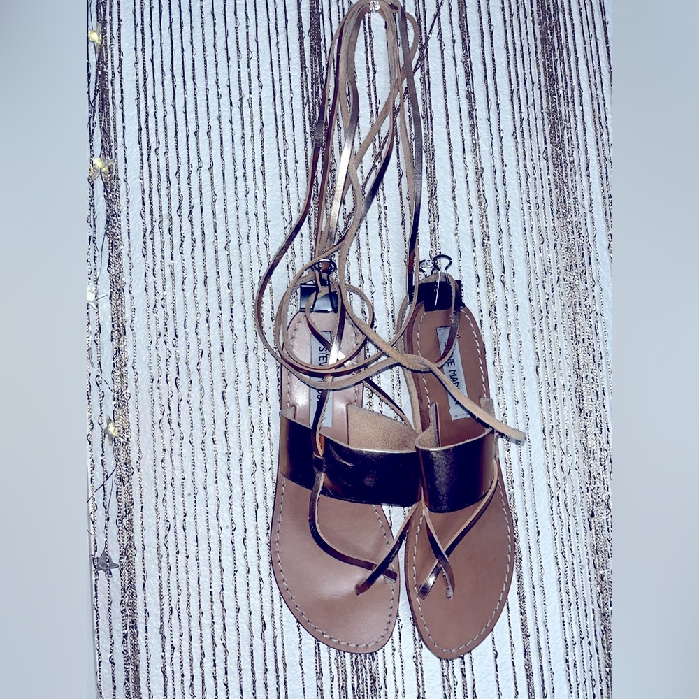 Steve Madden lace up rose gold flats